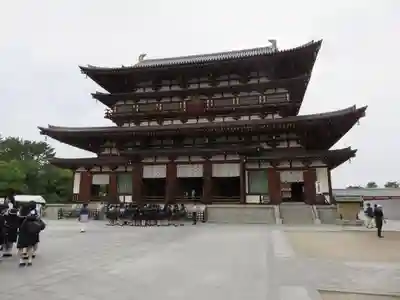 薬師寺の本殿・本堂