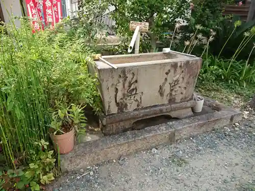 神宮寺の手水舎