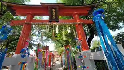 塚越稲荷神社の鳥居