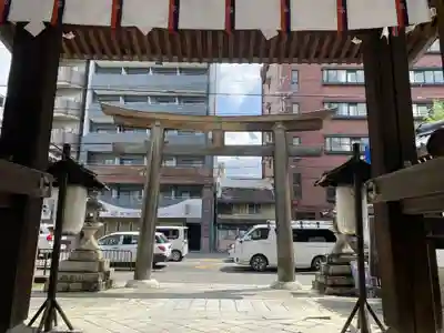 白峯神宮の鳥居