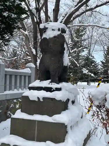 彌彦神社　(伊夜日子神社)の狛犬