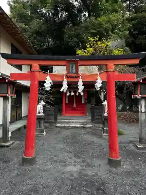 小梳神社の{uncategorized: "未分類", other: "その他", undefined: "問題あり", building: "その他建物", grave: "お墓", sacred_gate: "鳥居", guardian: "狛犬", statue: "像", buddha: "仏像", history: "歴史", nature: "自然", garden: "庭園", animal: "動物", pagoda: "塔", temizu: "手水舎", mountain_gate: "山門・神門", sanctuary: "本殿・本堂", subordinate: "末社・摂社", art: "芸術", scenery: "景色", jizo: "地蔵", ema: "絵馬", goshuin: "御朱印", omikuji: "おみくじ", items: "授与品その他", amulet: "お守り", goshuincho: "御朱印帳", eats: "食事", festival: "お祭り", votive_dance: "神楽", shichigosan: "七五三参", wedding: "結婚式", experience: "体験その他", initially: "初詣", around: "周辺", anti_infection: "感染症対策"}