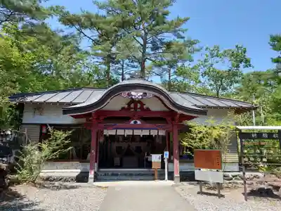 無戸室浅間神社(船津胎内神社)の本殿・本堂