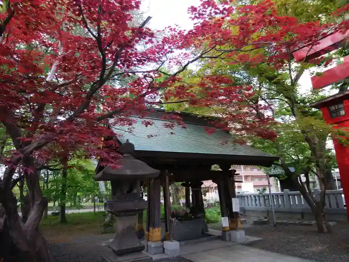 彌彦神社 (伊夜日子神社)の手水舎