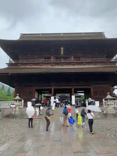 善光寺の山門