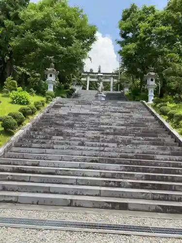 八海山尊神社の建物その他