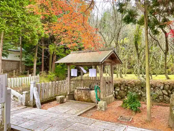 熊原神社の手水舎