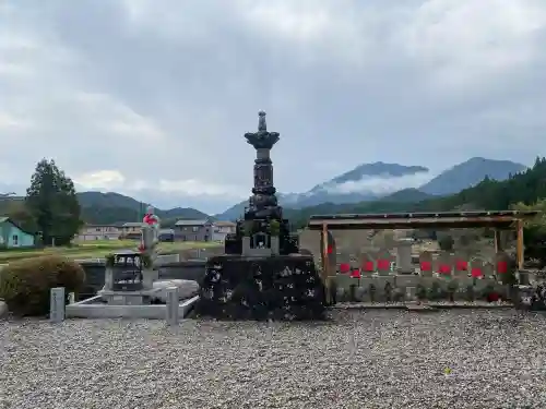 宝積院の{uncategorized: "未分類", other: "その他", undefined: "問題あり", building: "その他建物", grave: "お墓", sacred_gate: "鳥居", guardian: "狛犬", statue: "像", buddha: "仏像", history: "歴史", nature: "自然", garden: "庭園", animal: "動物", pagoda: "塔", temizu: "手水舎", mountain_gate: "山門・神門", sanctuary: "本殿・本堂", subordinate: "末社・摂社", art: "芸術", scenery: "景色", jizo: "地蔵", ema: "絵馬", goshuin: "御朱印", omikuji: "おみくじ", items: "授与品その他", amulet: "お守り", goshuincho: "御朱印帳", eats: "食事", festival: "お祭り", votive_dance: "神楽", shichigosan: "七五三参", wedding: "結婚式", experience: "体験その他", initially: "初詣", around: "周辺", anti_infection: "感染症対策"}