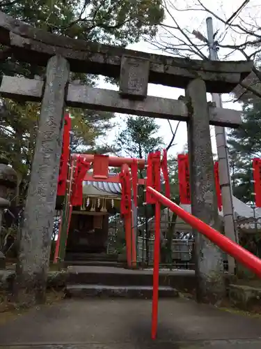 宇賀稲荷神社の鳥居