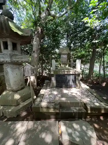 検見川神社の末社