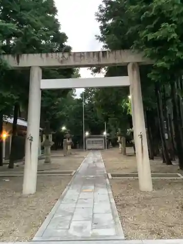 六所社の鳥居