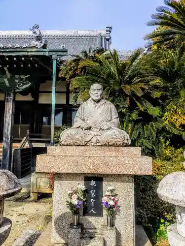 明法寺の像