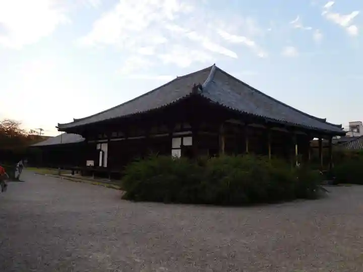 元興寺の本殿・本堂