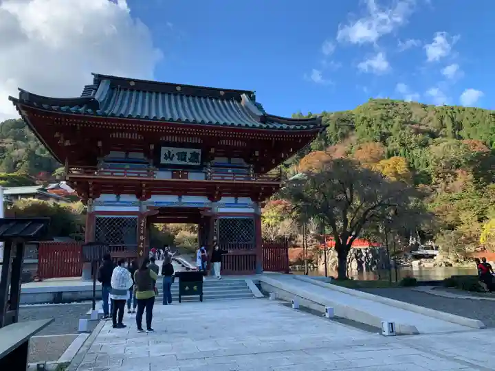 勝尾寺の山門・神門