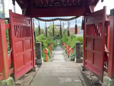 平出雷電神社の山門・神門