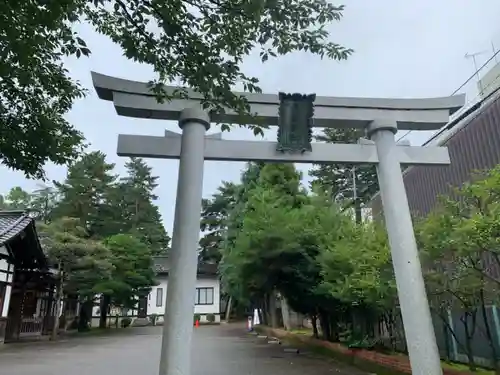 尾山神社の鳥居