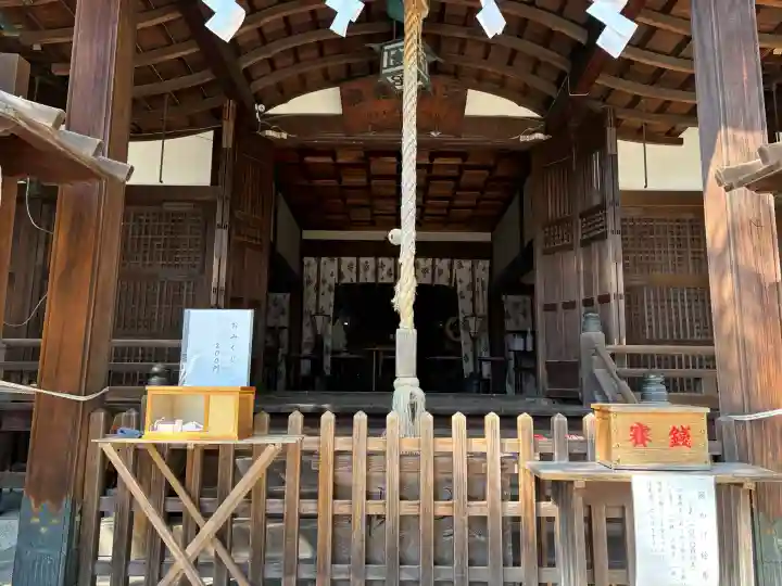 河内國魂神社の{uncategorized: "未分類", other: "その他", undefined: "問題あり", building: "その他建物", grave: "お墓", sacred_gate: "鳥居", guardian: "狛犬", statue: "像", buddha: "仏像", history: "歴史", nature: "自然", garden: "庭園", animal: "動物", pagoda: "塔", temizu: "手水舎", mountain_gate: "山門・神門", sanctuary: "本殿・本堂", subordinate: "末社・摂社", art: "芸術", scenery: "景色", jizo: "地蔵", ema: "絵馬", goshuin: "御朱印", omikuji: "おみくじ", items: "授与品その他", amulet: "お守り", goshuincho: "御朱印帳", eats: "食事", festival: "お祭り", votive_dance: "神楽", shichigosan: "七五三参", wedding: "結婚式", experience: "体験その他", initially: "初詣", around: "周辺", anti_infection: "感染症対策"}