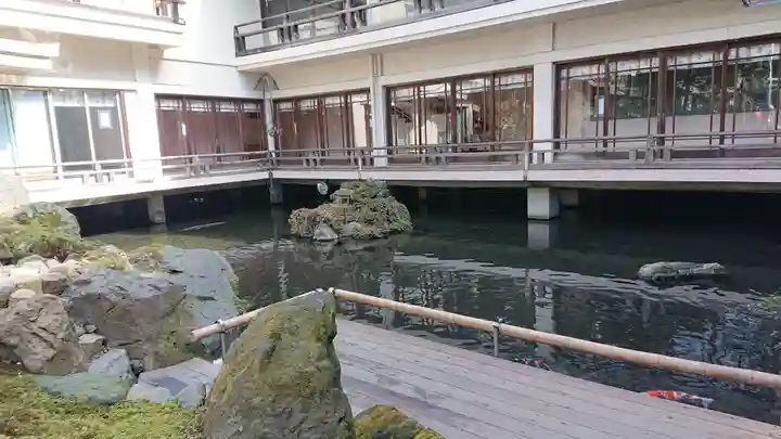 子安神社の庭園