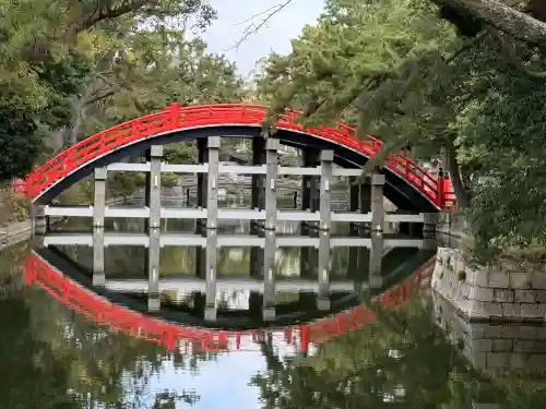 住吉大社の{uncategorized: "未分類", other: "その他", undefined: "問題あり", building: "その他建物", grave: "お墓", sacred_gate: "鳥居", guardian: "狛犬", statue: "像", buddha: "仏像", history: "歴史", nature: "自然", garden: "庭園", animal: "動物", pagoda: "塔", temizu: "手水舎", mountain_gate: "山門・神門", sanctuary: "本殿・本堂", subordinate: "末社・摂社", art: "芸術", scenery: "景色", jizo: "地蔵", ema: "絵馬", goshuin: "御朱印", omikuji: "おみくじ", items: "授与品その他", amulet: "お守り", goshuincho: "御朱印帳", eats: "食事", festival: "お祭り", votive_dance: "神楽", shichigosan: "七五三参", wedding: "結婚式", experience: "体験その他", initially: "初詣", around: "周辺", anti_infection: "感染症対策"}
