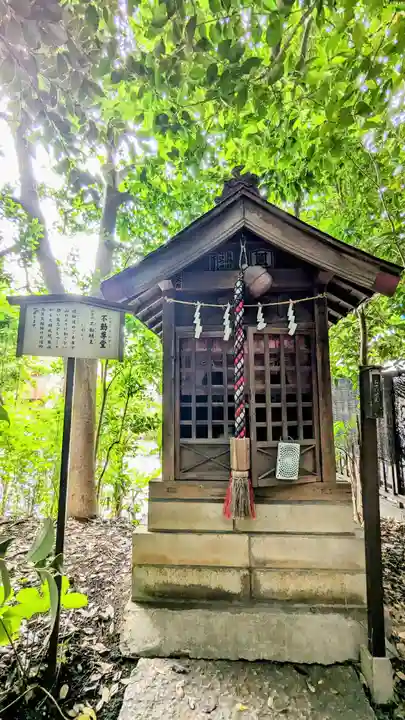 鎮守氷川神社の末社・摂社
