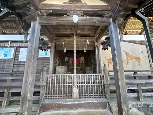 下部神社の本殿