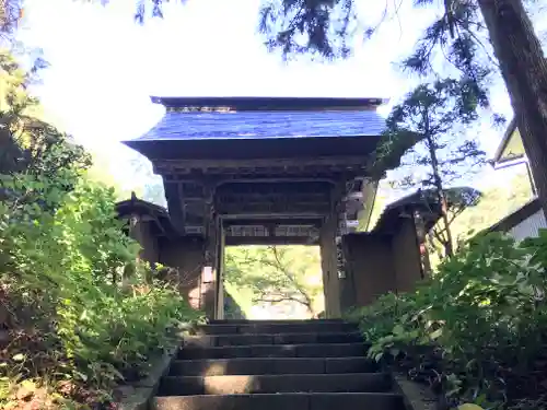 安楽寺の山門