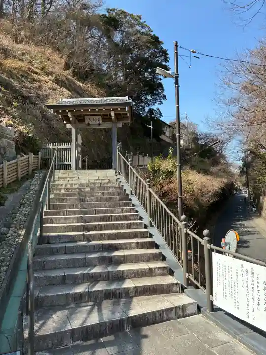 成就院の{uncategorized: "未分類", other: "その他", undefined: "問題あり", building: "その他建物", grave: "お墓", sacred_gate: "鳥居", guardian: "狛犬", statue: "像", buddha: "仏像", history: "歴史", nature: "自然", garden: "庭園", animal: "動物", pagoda: "塔", temizu: "手水舎", mountain_gate: "山門・神門", sanctuary: "本殿・本堂", subordinate: "末社・摂社", art: "芸術", scenery: "景色", jizo: "地蔵", ema: "絵馬", goshuin: "御朱印", omikuji: "おみくじ", items: "授与品その他", amulet: "お守り", goshuincho: "御朱印帳", eats: "食事", festival: "お祭り", votive_dance: "神楽", shichigosan: "七五三参", wedding: "結婚式", experience: "体験その他", initially: "初詣", around: "周辺", anti_infection: "感染症対策"}