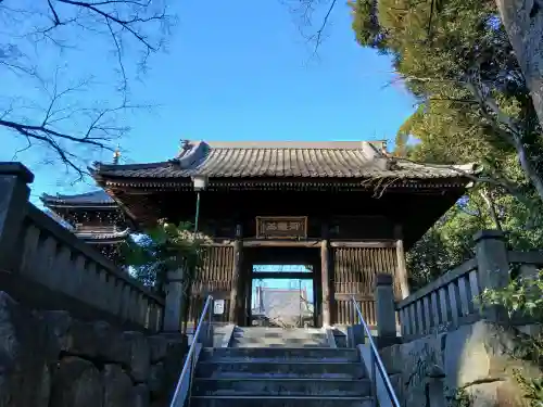 金蔵寺の{uncategorized: "未分類", other: "その他", undefined: "問題あり", building: "その他建物", grave: "お墓", sacred_gate: "鳥居", guardian: "狛犬", statue: "像", buddha: "仏像", history: "歴史", nature: "自然", garden: "庭園", animal: "動物", pagoda: "塔", temizu: "手水舎", mountain_gate: "山門・神門", sanctuary: "本殿・本堂", subordinate: "末社・摂社", art: "芸術", scenery: "景色", jizo: "地蔵", ema: "絵馬", goshuin: "御朱印", omikuji: "おみくじ", items: "授与品その他", amulet: "お守り", goshuincho: "御朱印帳", eats: "食事", festival: "お祭り", votive_dance: "神楽", shichigosan: "七五三参", wedding: "結婚式", experience: "体験その他", initially: "初詣", around: "周辺", anti_infection: "感染症対策"}