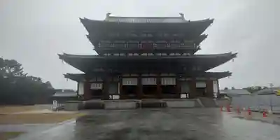 薬師寺の本殿・本堂