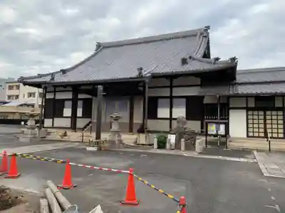 長栄寺の本殿・本堂