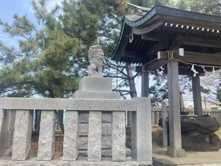 久里浜住吉神社の{uncategorized: "未分類", other: "その他", undefined: "問題あり", building: "その他建物", grave: "お墓", sacred_gate: "鳥居", guardian: "狛犬", statue: "像", buddha: "仏像", history: "歴史", nature: "自然", garden: "庭園", animal: "動物", pagoda: "塔", temizu: "手水舎", mountain_gate: "山門・神門", sanctuary: "本殿・本堂", subordinate: "末社・摂社", art: "芸術", scenery: "景色", jizo: "地蔵", ema: "絵馬", goshuin: "御朱印", omikuji: "おみくじ", items: "授与品その他", amulet: "お守り", goshuincho: "御朱印帳", eats: "食事", festival: "お祭り", votive_dance: "神楽", shichigosan: "七五三参", wedding: "結婚式", experience: "体験その他", initially: "初詣", around: "周辺", anti_infection: "感染症対策"}