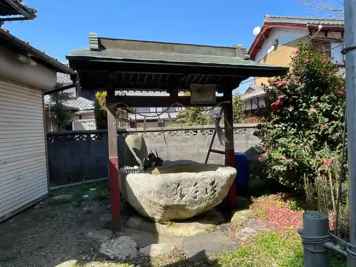 春日神社(飯)の{uncategorized: "未分類", other: "その他", undefined: "問題あり", building: "その他建物", grave: "お墓", sacred_gate: "鳥居", guardian: "狛犬", statue: "像", buddha: "仏像", history: "歴史", nature: "自然", garden: "庭園", animal: "動物", pagoda: "塔", temizu: "手水舎", mountain_gate: "山門・神門", sanctuary: "本殿・本堂", subordinate: "末社・摂社", art: "芸術", scenery: "景色", jizo: "地蔵", ema: "絵馬", goshuin: "御朱印", omikuji: "おみくじ", items: "授与品その他", amulet: "お守り", goshuincho: "御朱印帳", eats: "食事", festival: "お祭り", votive_dance: "神楽", shichigosan: "七五三参", wedding: "結婚式", experience: "体験その他", initially: "初詣", around: "周辺", anti_infection: "感染症対策"}