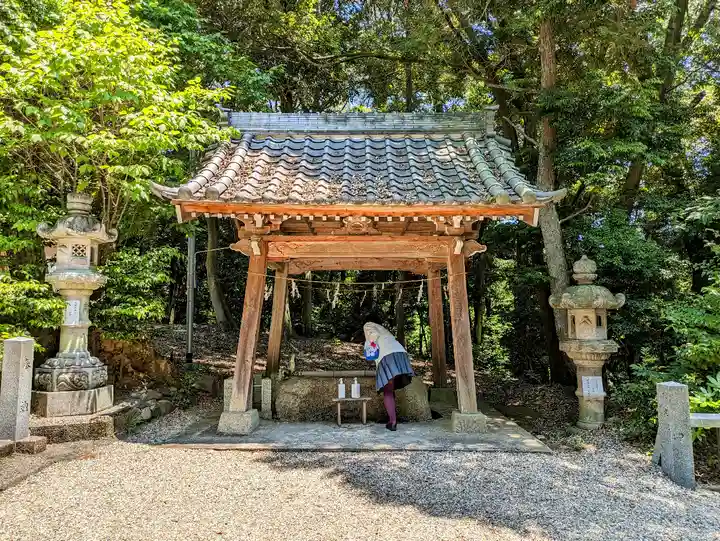 五社大明神社の手水舎