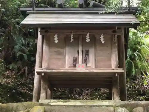 敢國神社の末社