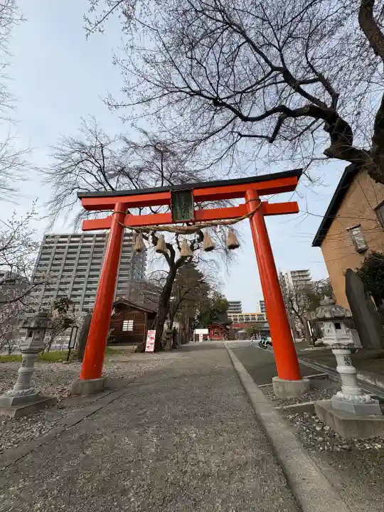 榴岡天満宮の{uncategorized: "未分類", other: "その他", undefined: "問題あり", building: "その他建物", grave: "お墓", sacred_gate: "鳥居", guardian: "狛犬", statue: "像", buddha: "仏像", history: "歴史", nature: "自然", garden: "庭園", animal: "動物", pagoda: "塔", temizu: "手水舎", mountain_gate: "山門・神門", sanctuary: "本殿・本堂", subordinate: "末社・摂社", art: "芸術", scenery: "景色", jizo: "地蔵", ema: "絵馬", goshuin: "御朱印", omikuji: "おみくじ", items: "授与品その他", amulet: "お守り", goshuincho: "御朱印帳", eats: "食事", festival: "お祭り", votive_dance: "神楽", shichigosan: "七五三参", wedding: "結婚式", experience: "体験その他", initially: "初詣", around: "周辺", anti_infection: "感染症対策"}