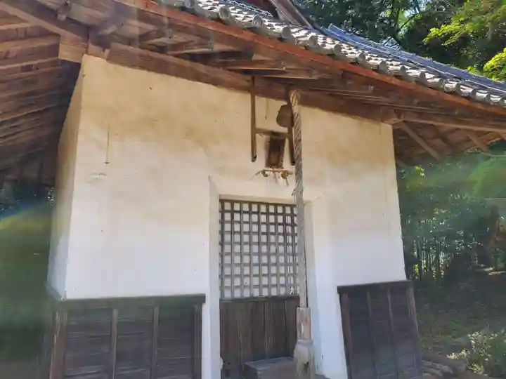 阿陀岡神社の末社・摂社