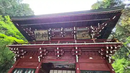 御岩神社の山門・神門