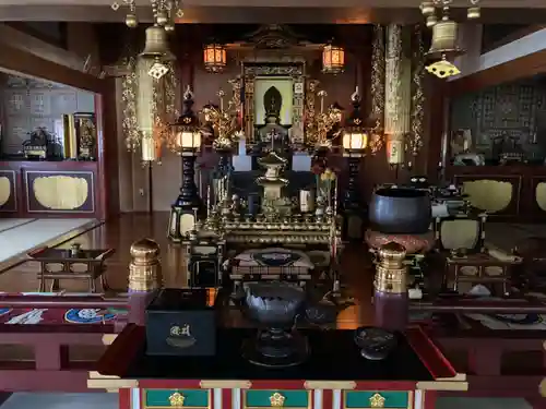 八幡山観音寺の本殿・本堂