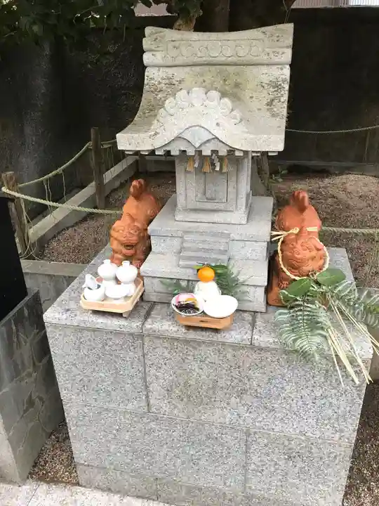 出世稻荷神社の末社・摂社