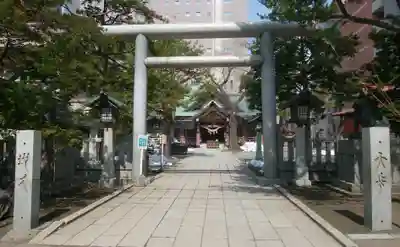三吉神社の鳥居