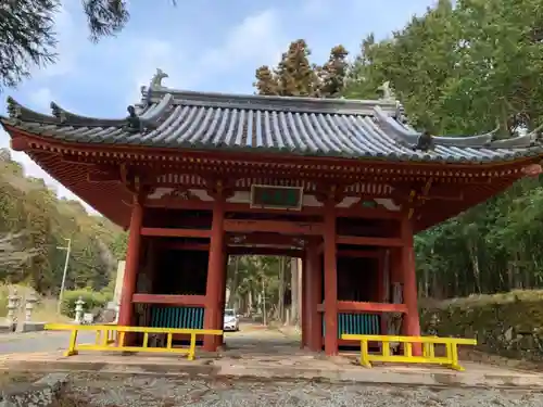 普光寺の山門