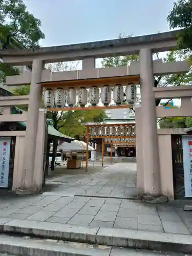 坐摩神社の鳥居