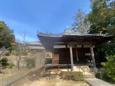 興善寺の{uncategorized: "未分類", other: "その他", undefined: "問題あり", building: "その他建物", grave: "お墓", sacred_gate: "鳥居", guardian: "狛犬", statue: "像", buddha: "仏像", history: "歴史", nature: "自然", garden: "庭園", animal: "動物", pagoda: "塔", temizu: "手水舎", mountain_gate: "山門・神門", sanctuary: "本殿・本堂", subordinate: "末社・摂社", art: "芸術", scenery: "景色", jizo: "地蔵", ema: "絵馬", goshuin: "御朱印", omikuji: "おみくじ", items: "授与品その他", amulet: "お守り", goshuincho: "御朱印帳", eats: "食事", festival: "お祭り", votive_dance: "神楽", shichigosan: "七五三参", wedding: "結婚式", experience: "体験その他", initially: "初詣", around: "周辺", anti_infection: "感染症対策"}