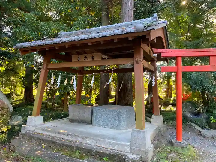 大神神社の手水舎