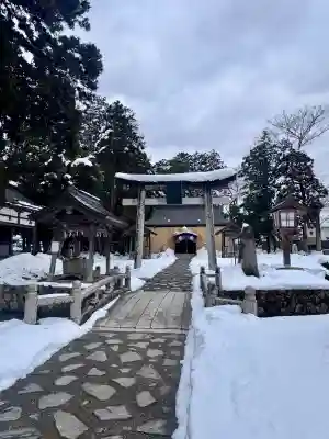大宮賣神社の{uncategorized: "未分類", other: "その他", undefined: "問題あり", building: "その他建物", grave: "お墓", sacred_gate: "鳥居", guardian: "狛犬", statue: "像", buddha: "仏像", history: "歴史", nature: "自然", garden: "庭園", animal: "動物", pagoda: "塔", temizu: "手水舎", mountain_gate: "山門・神門", sanctuary: "本殿・本堂", subordinate: "末社・摂社", art: "芸術", scenery: "景色", jizo: "地蔵", ema: "絵馬", goshuin: "御朱印", omikuji: "おみくじ", items: "授与品その他", amulet: "お守り", goshuincho: "御朱印帳", eats: "食事", festival: "お祭り", votive_dance: "神楽", shichigosan: "七五三参", wedding: "結婚式", experience: "体験その他", initially: "初詣", around: "周辺", anti_infection: "感染症対策"}