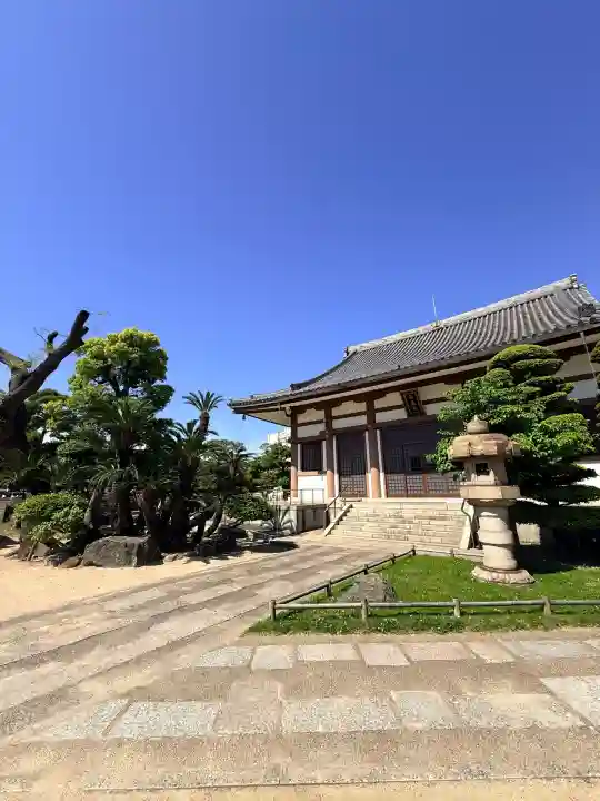 真光寺の{uncategorized: "未分類", other: "その他", undefined: "問題あり", building: "その他建物", grave: "お墓", sacred_gate: "鳥居", guardian: "狛犬", statue: "像", buddha: "仏像", history: "歴史", nature: "自然", garden: "庭園", animal: "動物", pagoda: "塔", temizu: "手水舎", mountain_gate: "山門・神門", sanctuary: "本殿・本堂", subordinate: "末社・摂社", art: "芸術", scenery: "景色", jizo: "地蔵", ema: "絵馬", goshuin: "御朱印", omikuji: "おみくじ", items: "授与品その他", amulet: "お守り", goshuincho: "御朱印帳", eats: "食事", festival: "お祭り", votive_dance: "神楽", shichigosan: "七五三参", wedding: "結婚式", experience: "体験その他", initially: "初詣", around: "周辺", anti_infection: "感染症対策"}