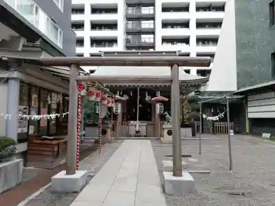 宮益御嶽神社の鳥居