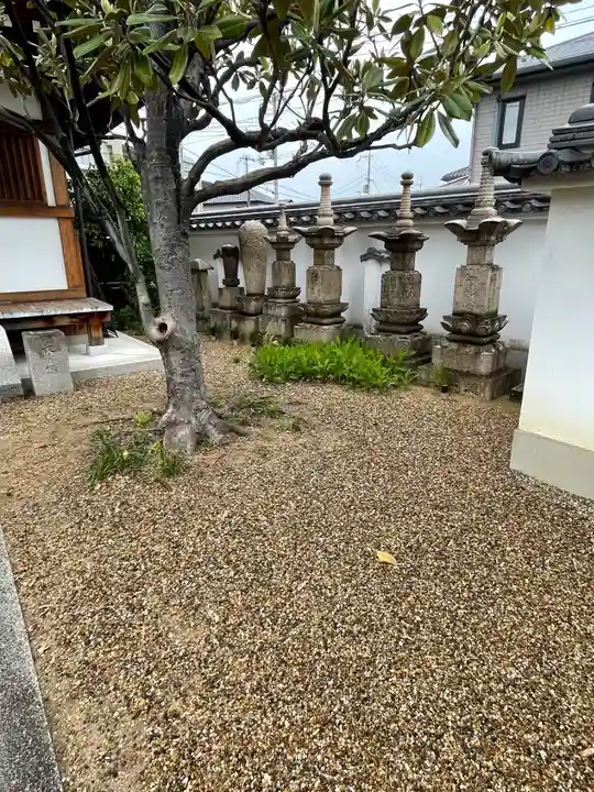 法心寺の塔