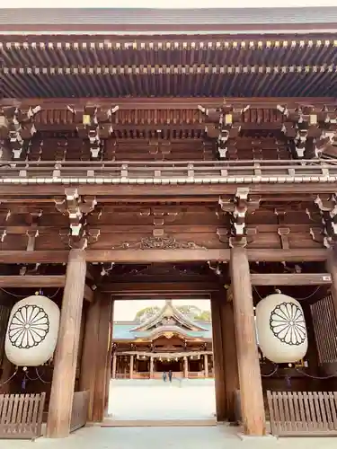 寒川神社の山門