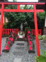 於菊稲荷神社の末社